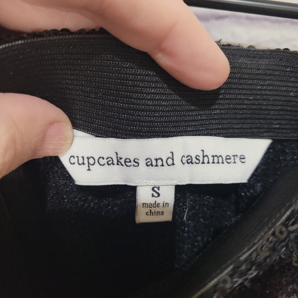 CUPCAKE AND‎ CASHMIER Black Sequins Zip Up Pants Size Small